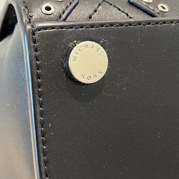 Michael Kors Selma Silver Diamond Grommet Leather Shoulder Bag/Satchel  … - Picture 7 of 16